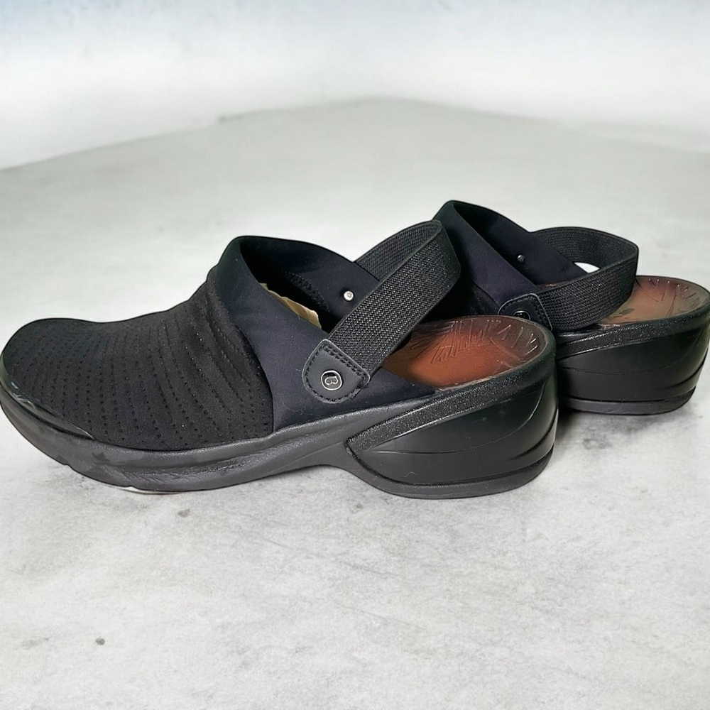 🌺Bzees Black Stretch Clogs